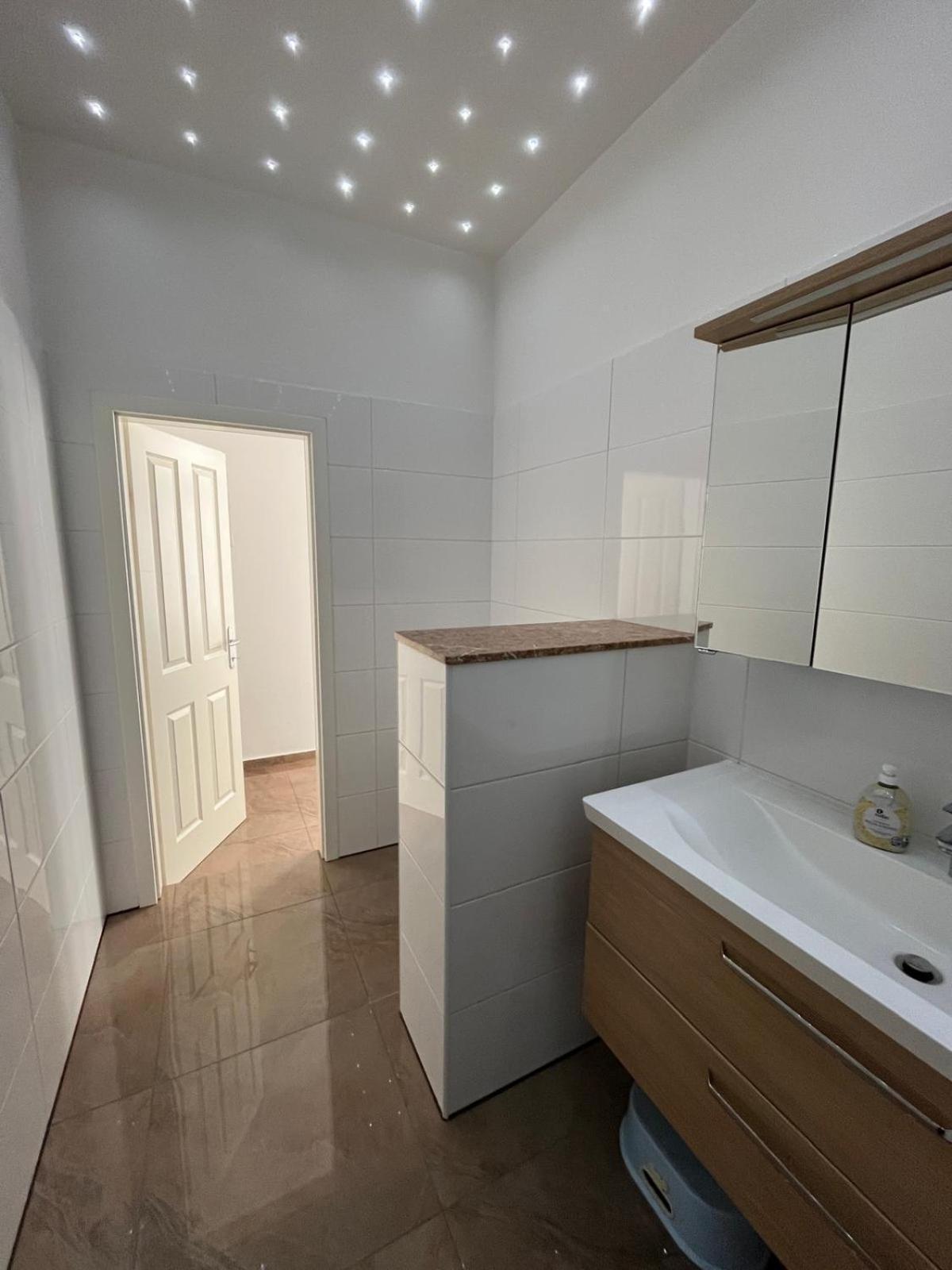 Schoene Wohnung Im Helenental Baden Exterior foto